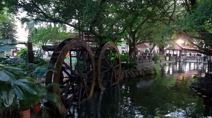 防腐木水車 防腐木水車